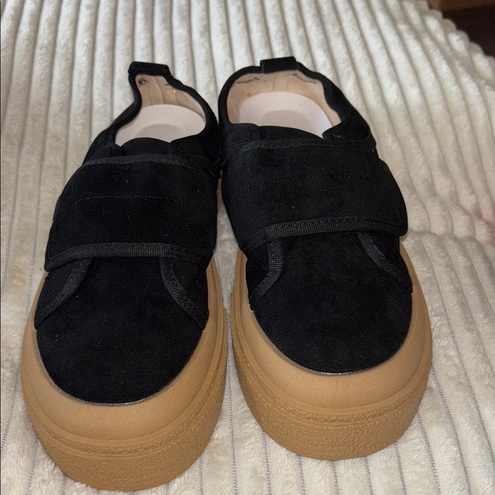 NWOT SHEIN Stylish Black Suede Sneakers